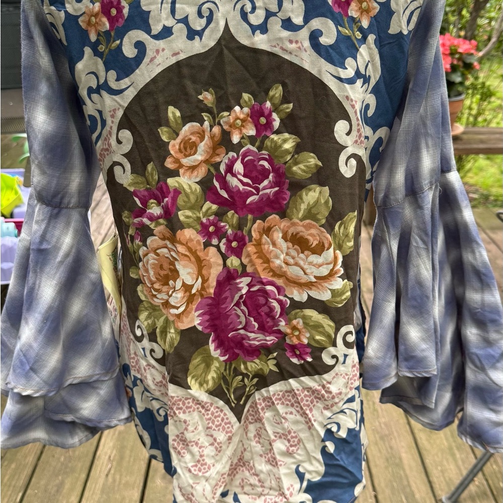 NWT Aratta Blue and White Plaid Button-Down Shirt